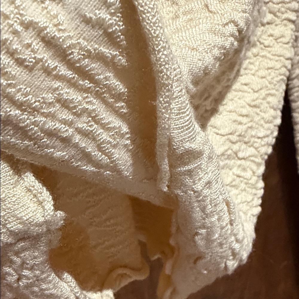 Natural Life cream textured scoop neck cropped size small stretch neutral - Picture 6 of 8